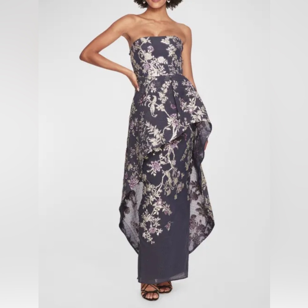 MARCHESA***Gilded Cloque-Effect Strapless Gown***US 8***$1095 - Picture 7 of 9